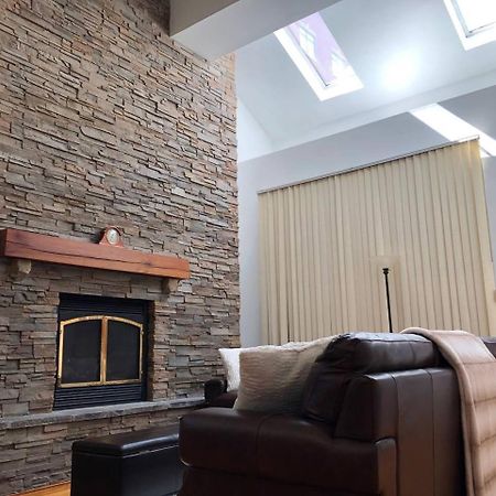 Full Loft-Style Apartment Near Omni Нью-Хейвен Экстерьер фото