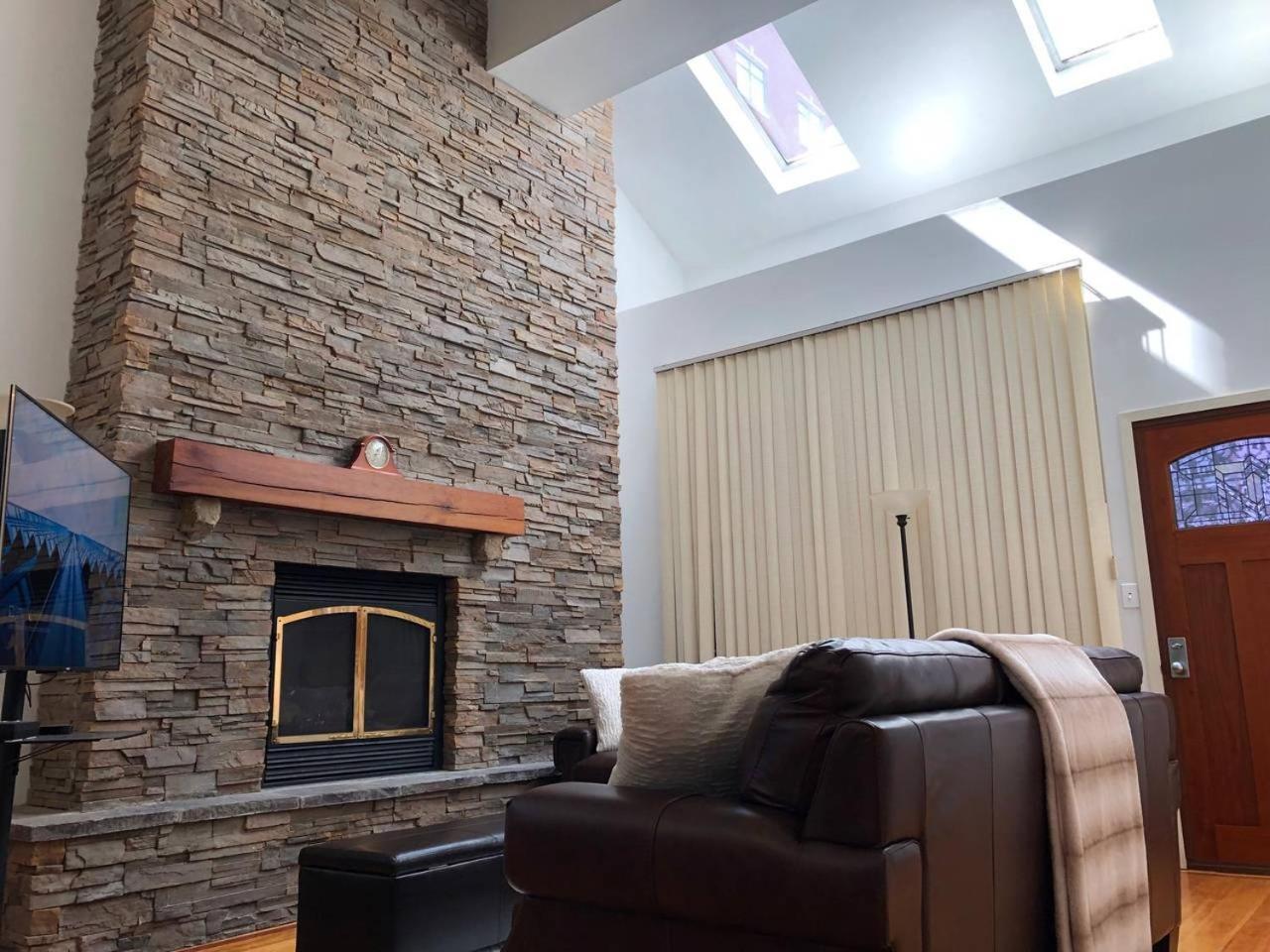Full Loft-Style Apartment Near Omni Нью-Хейвен Экстерьер фото