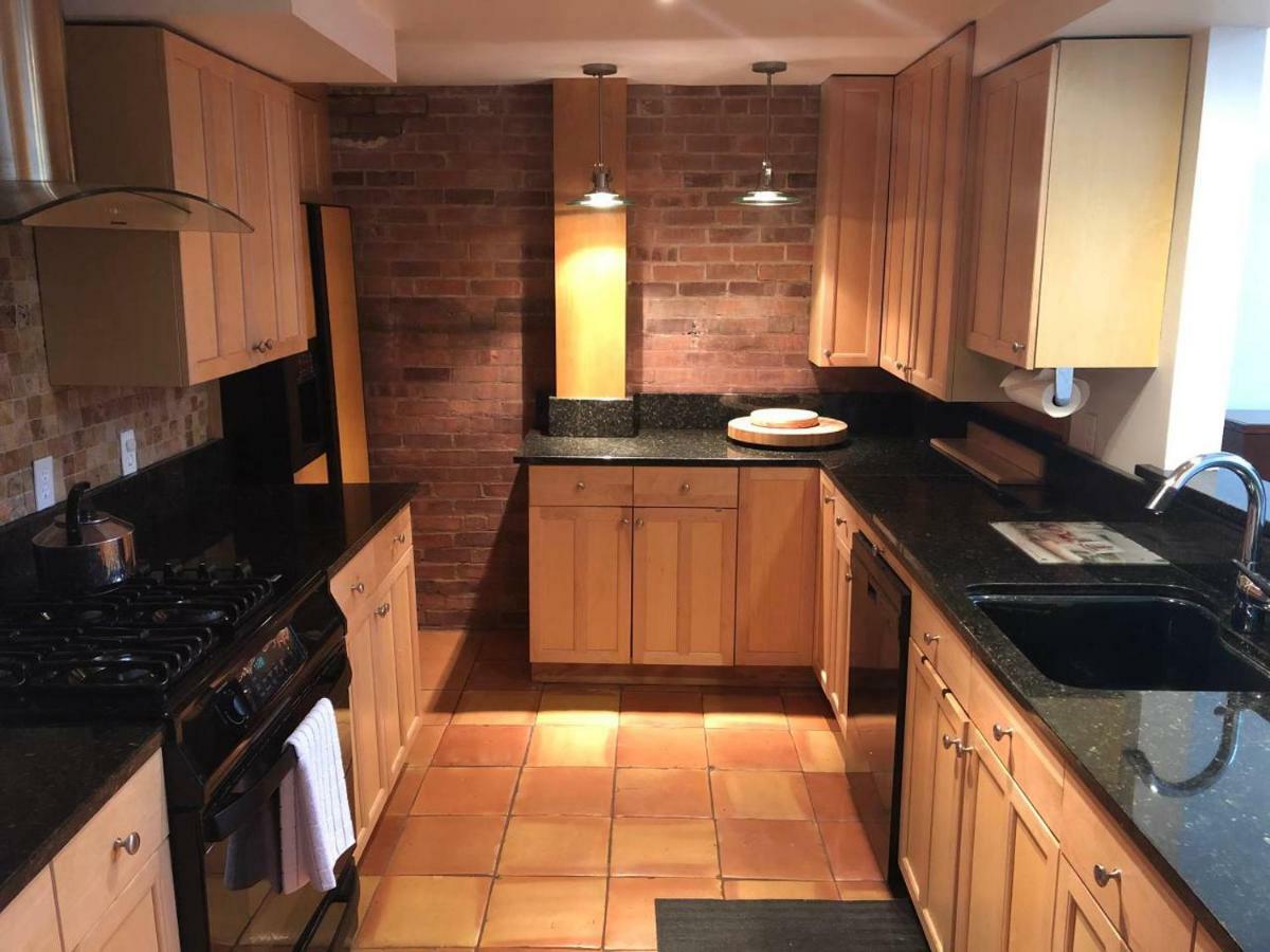 Full Loft-Style Apartment Near Omni Нью-Хейвен Экстерьер фото